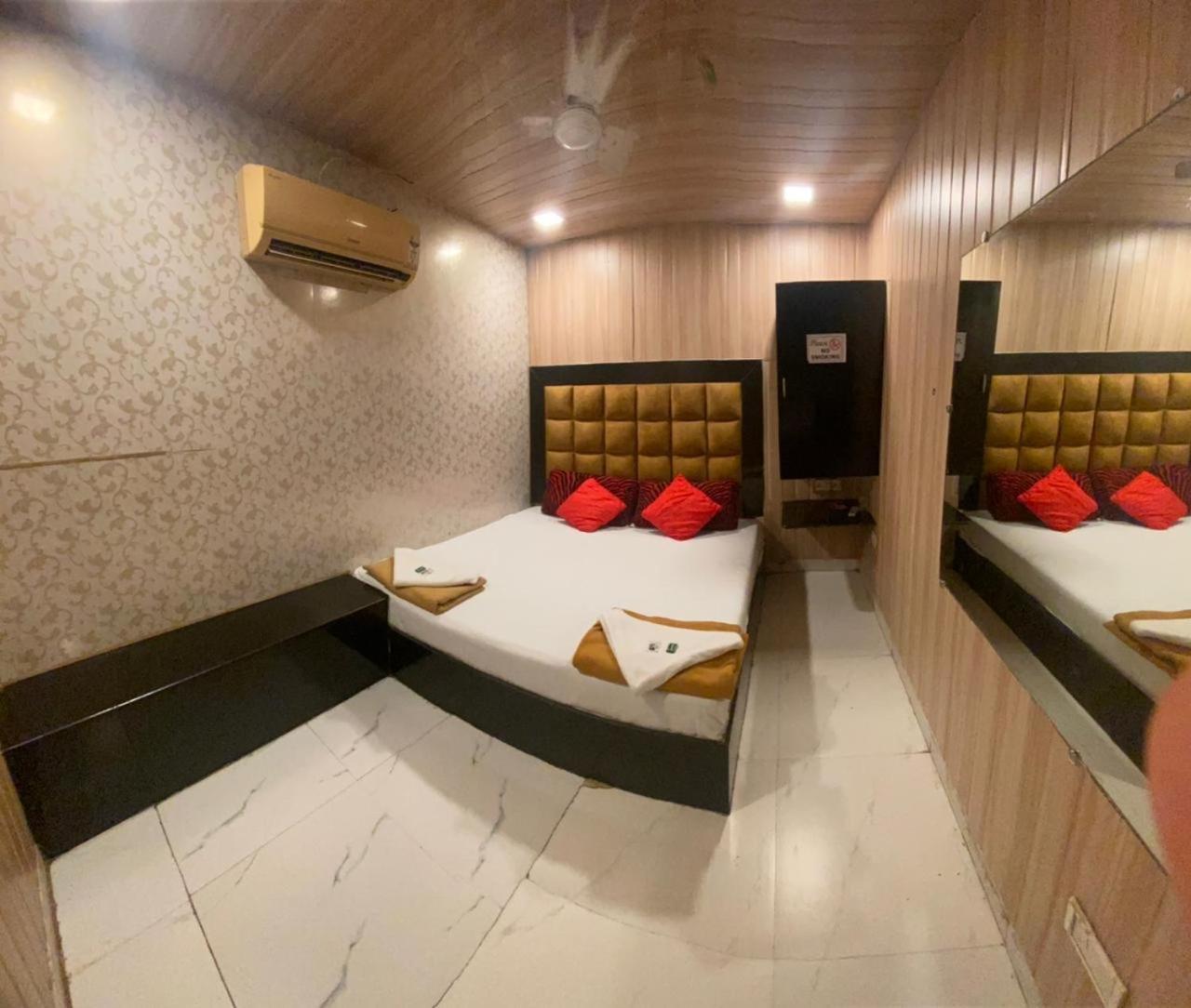 Hotel Janata Mumbai Dış mekan fotoğraf